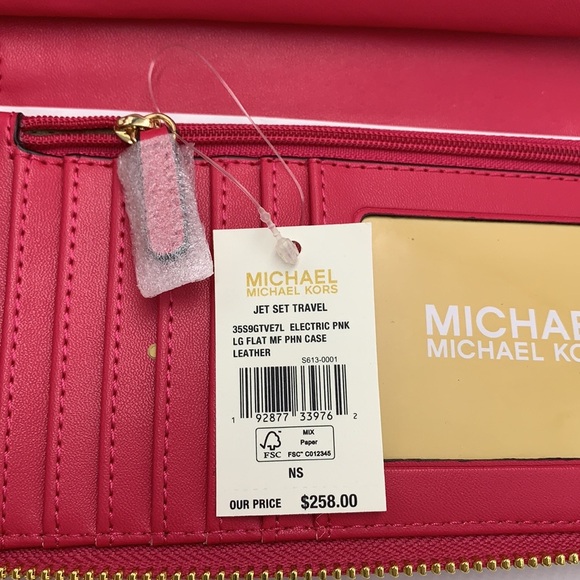 MICHAEL KORS LARGE FLAT MULTIFUNCTIONAL PHONE CASE ELECTRIC PINK COLOR - Picture 12 of 12